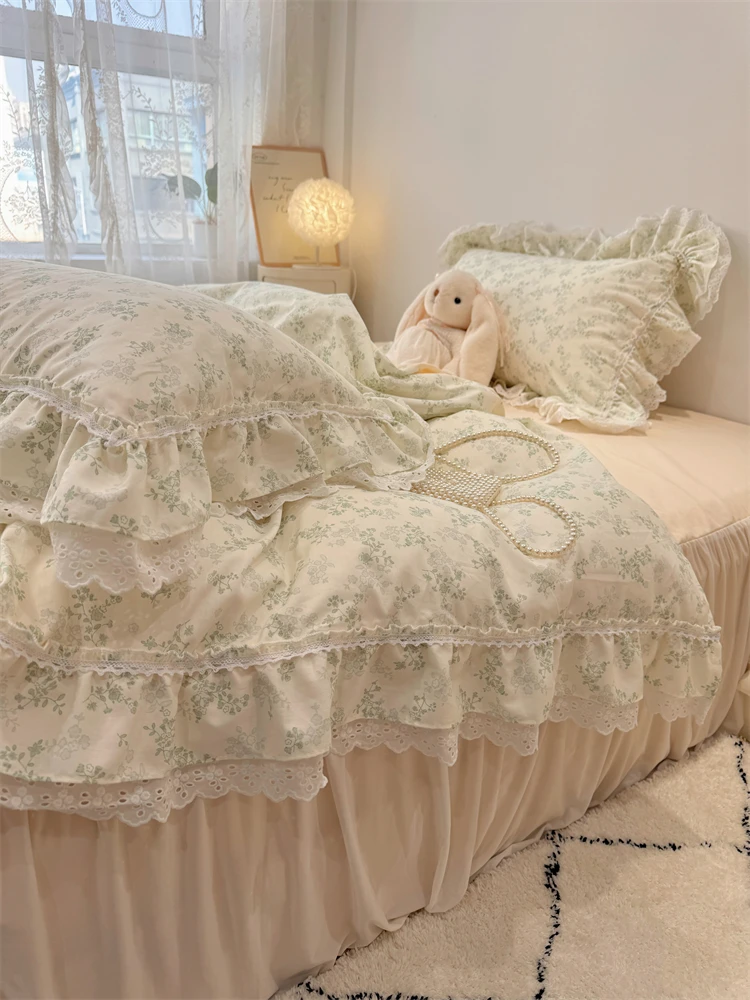 

Комплект постельного белья Princ Sle из 4 предметов: хлопковое покрывало, пододеяльник и юбка для кровати с цветочным принтом и кружевом, 8 м.