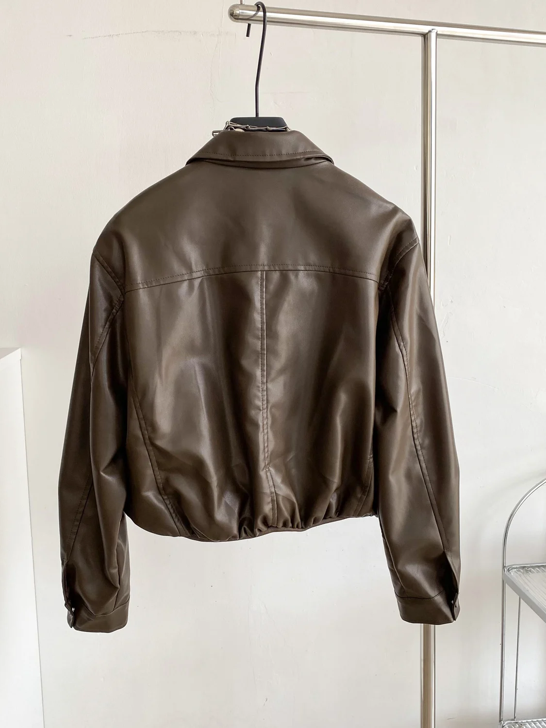 Casual Loose Women's Jaet ort Svel Stand Collar Slim Fit Faionable Leather Coat for Small Stature Autumn 2025