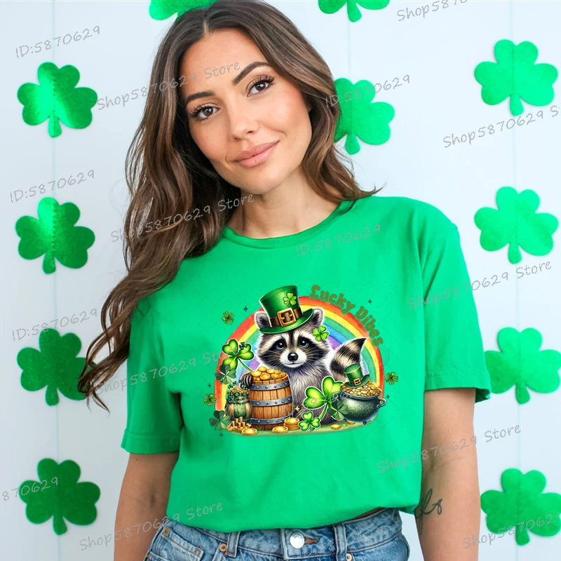 

Happy St Patrick's Day Women Party T-shirt Cartoon Lucky Raccoon Ladies T Shirt Green Clover Trend Clothes Fashion Tops Tees