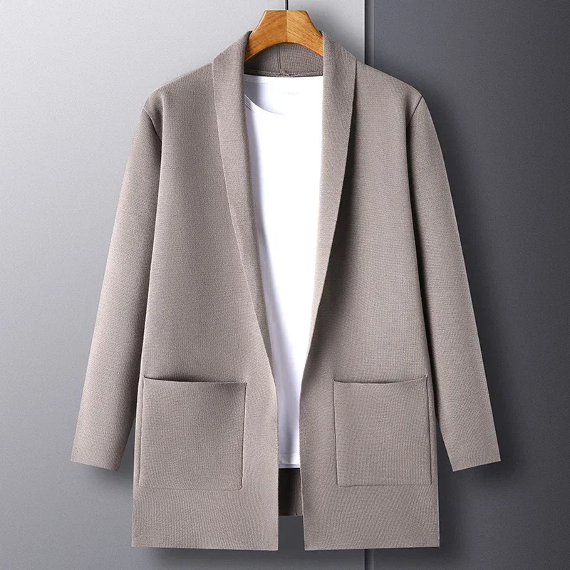 Cardigan da uomo a maniche lunghe con Design tascabile Cardigan lavorato a maglia in tinta unita semplice di vendita caldo