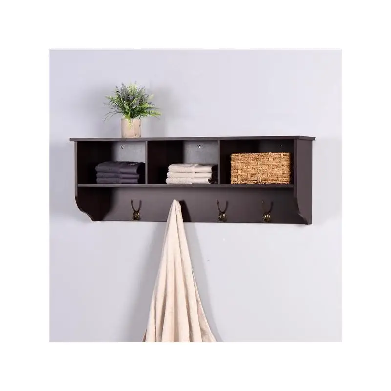 ราวแขวนเสื้อผ้าติดผนังแบบเอสเพรสโซพร้อมตะขอคู่ 4 อันและชั้นวางของไม้สำหรับห้องนั่งเล่น