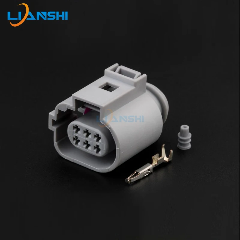 42121200 is suitable for Volkswagen sensor plug wiring harness connector DJ7062B-1.5-21