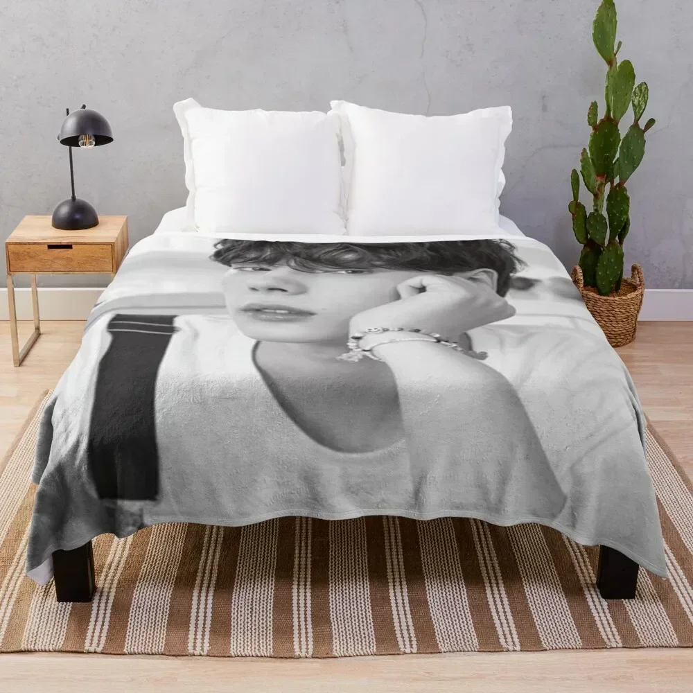 

huening kai Throw Blanket Soft Warm Blanket Gift for Grandparents