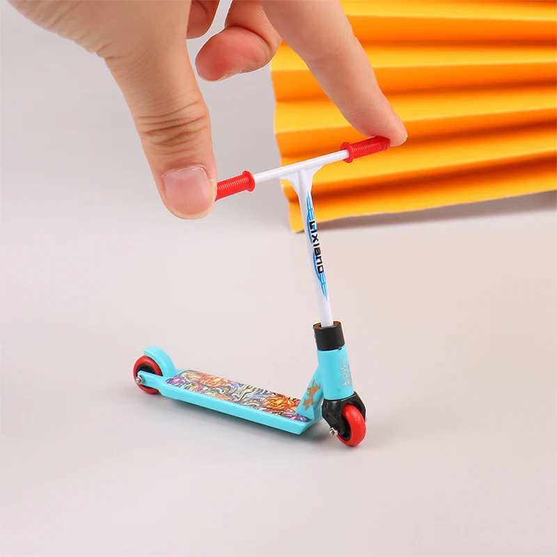 Finger Skateboard Park Ramp Set - Fingertip Scooter/Bike Extreme Sport Toys