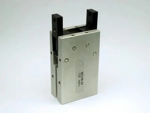 Taiwan Finger Cylinder Parallel Gripper MCHB-20 Bore 20mm