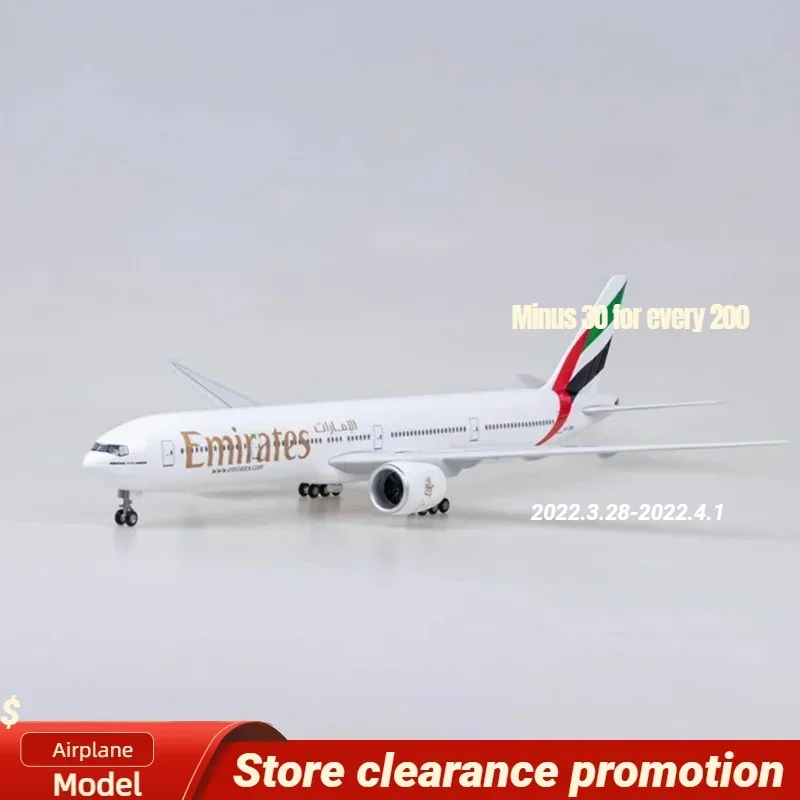 2024 جديد 47 سنتيمتر 1/157 مقياس 777 B777 طائرات الخطوط الجوية الإمارات العربية المتحدة نموذج ث الضوء والعجلة الهبوط البلاستيك الراتنج نموذج طائرة لعبة