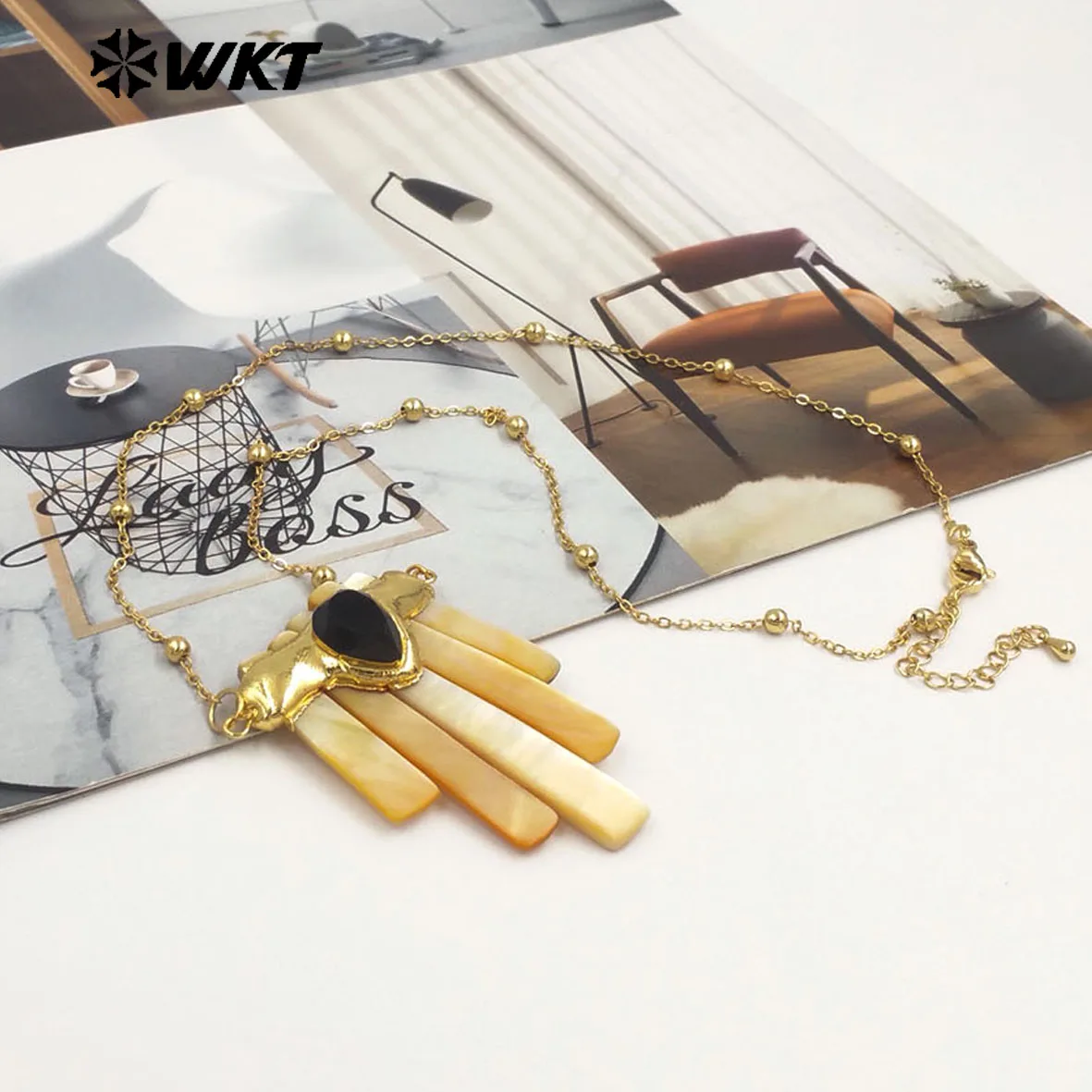 

WT-JN323 ожерелье из натуральной ракушки прямоугольной формы, специальный дизайн ювелирных изделий, золотая гальваническая крошечная цепочка для подарка на день рождения