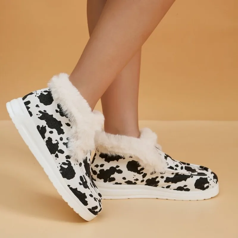 2024 New Women's Cow Pattern Ankle Snow Boots for Warm and Comfortable Flatsole Shoes with Plush Lining and Anti slip Shoes image 2