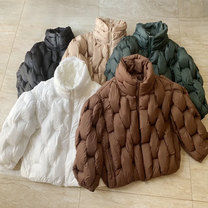 2023 New Streetwear Winter new fashion loose knitting Twists down cotton jacket Women cotton Parkas Women