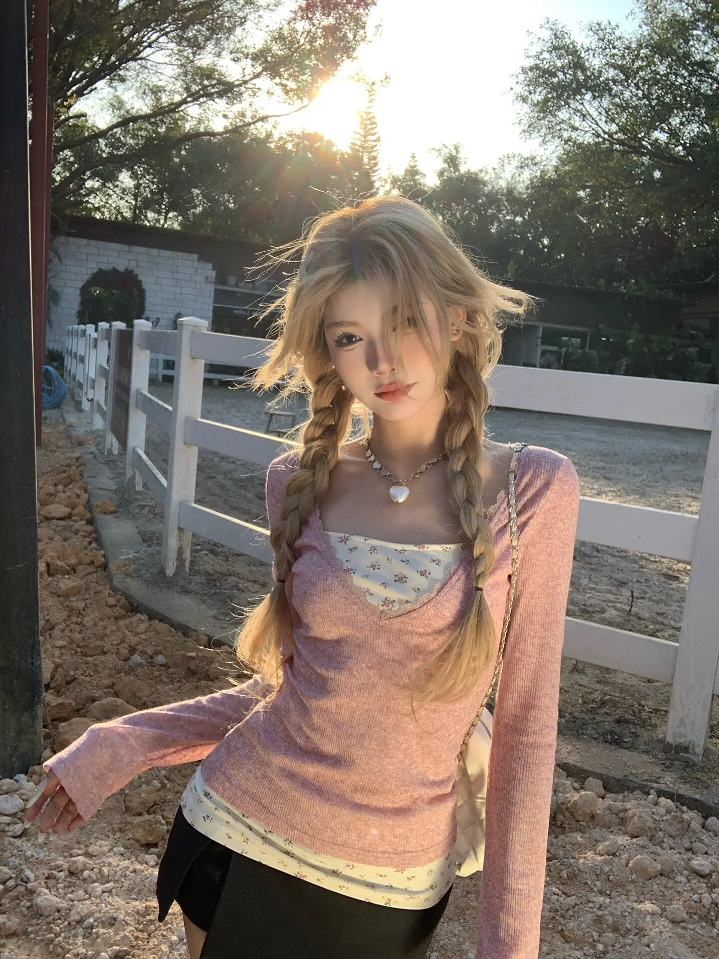 

Новинка! Молодежный топ для девушек: женская футболка с длинным рукавом в корейском стиле, с цветочным принтом, имитация двухслойности, весна-лето.