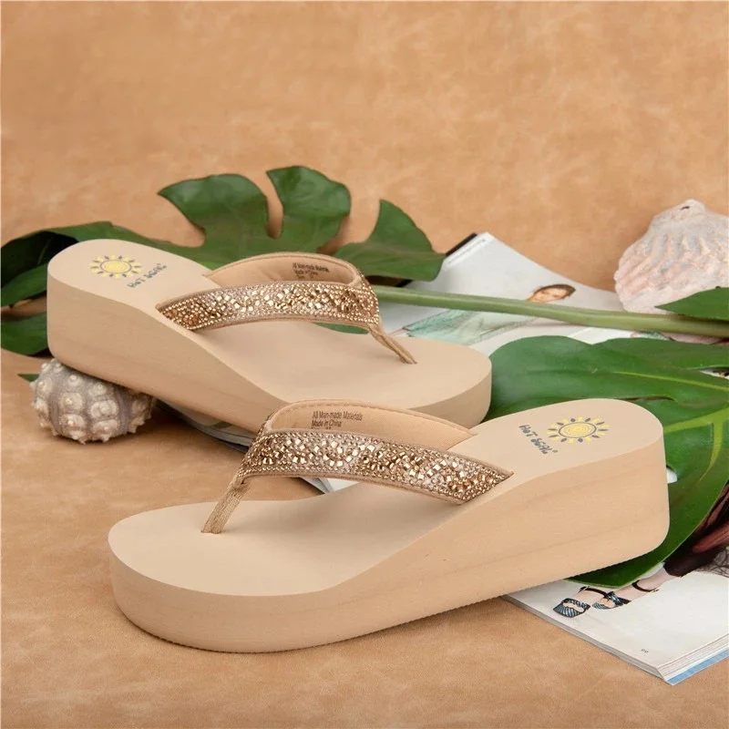 New Korean Fashion Womens Slides Quality Rhinestone Thick Bottom Lightweight Flip-flops Non-slip Elastic Insoles Summer Sandals