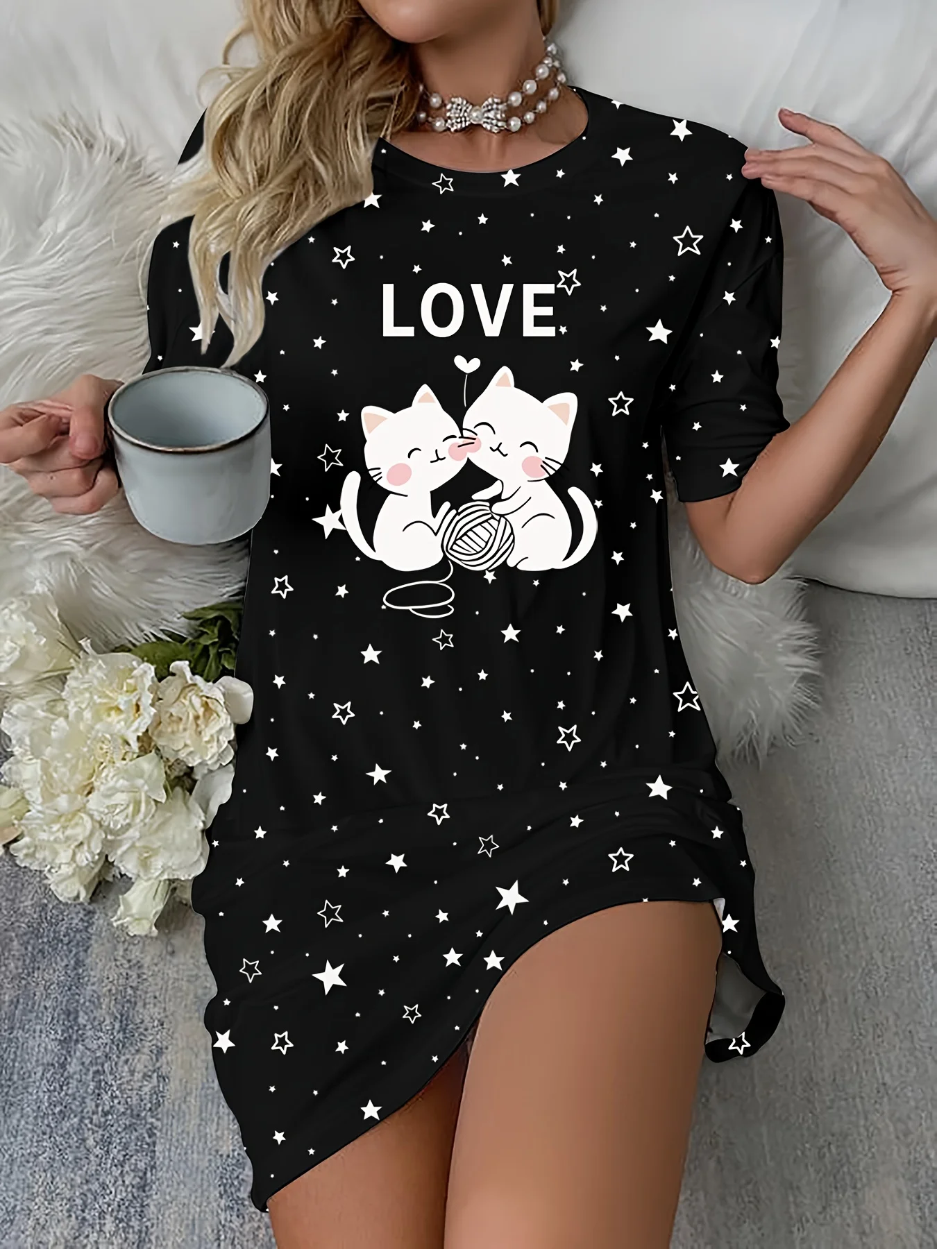 A Lovely Dress for Women Featuring a Cat And Star Letter Print Short-Sleeve Round-Neck T-Shirt Dress Is Adorned with Stars
