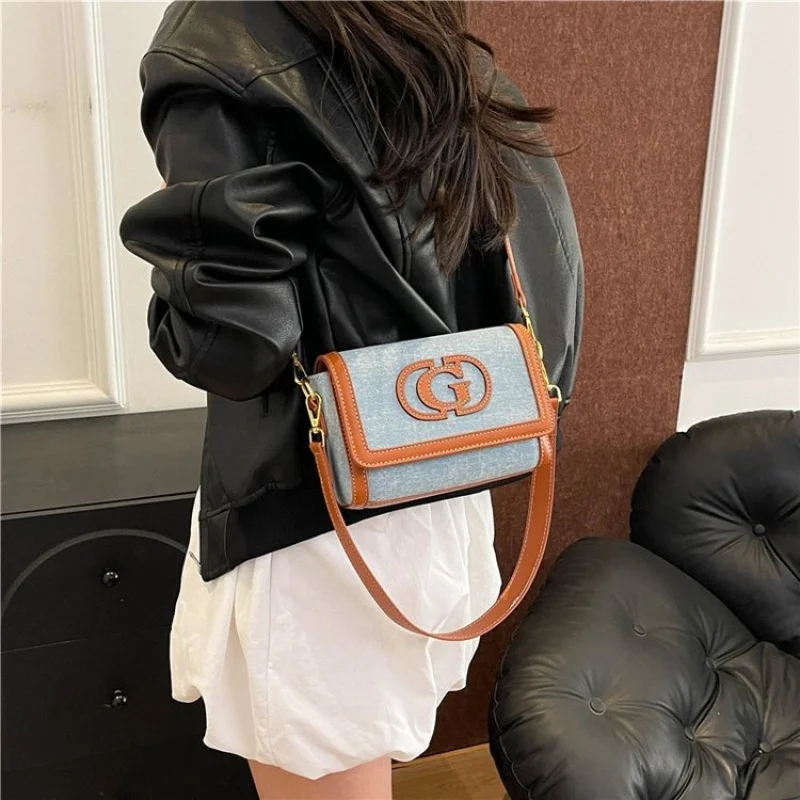 

High-End Ladies Crossbody Bag Crafted From Fine Leather Boasting Paris Inspired Casual Vintage Style​