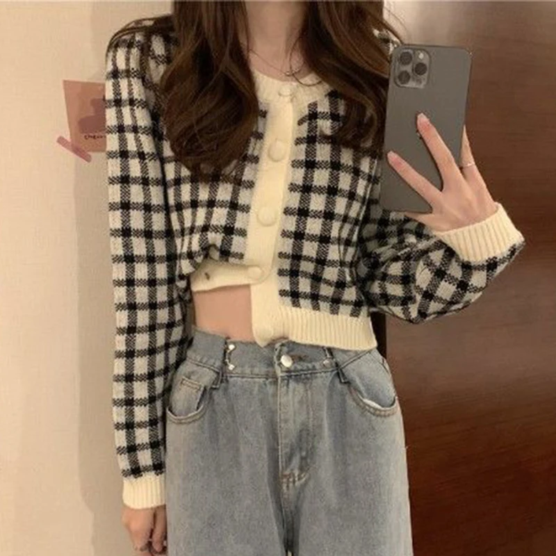 Gidyq Korean Autumn Plaid Cardigan Women Button Knit Casual Crop Top Female Fashion All Match Long Sleeve Sweater Cardigan Coat