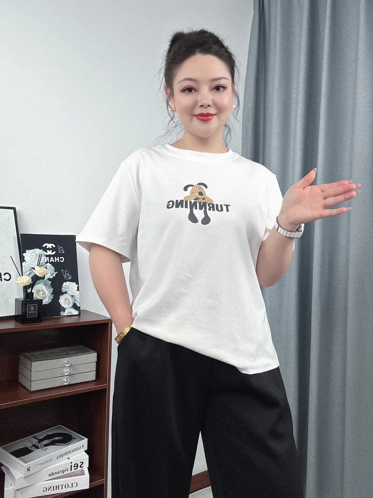 

Cartoon Print Loose Fit Short Sleeve T-Shirt Women's plus Size Casual Wear Hide Belly Button Summer Base Layer Top