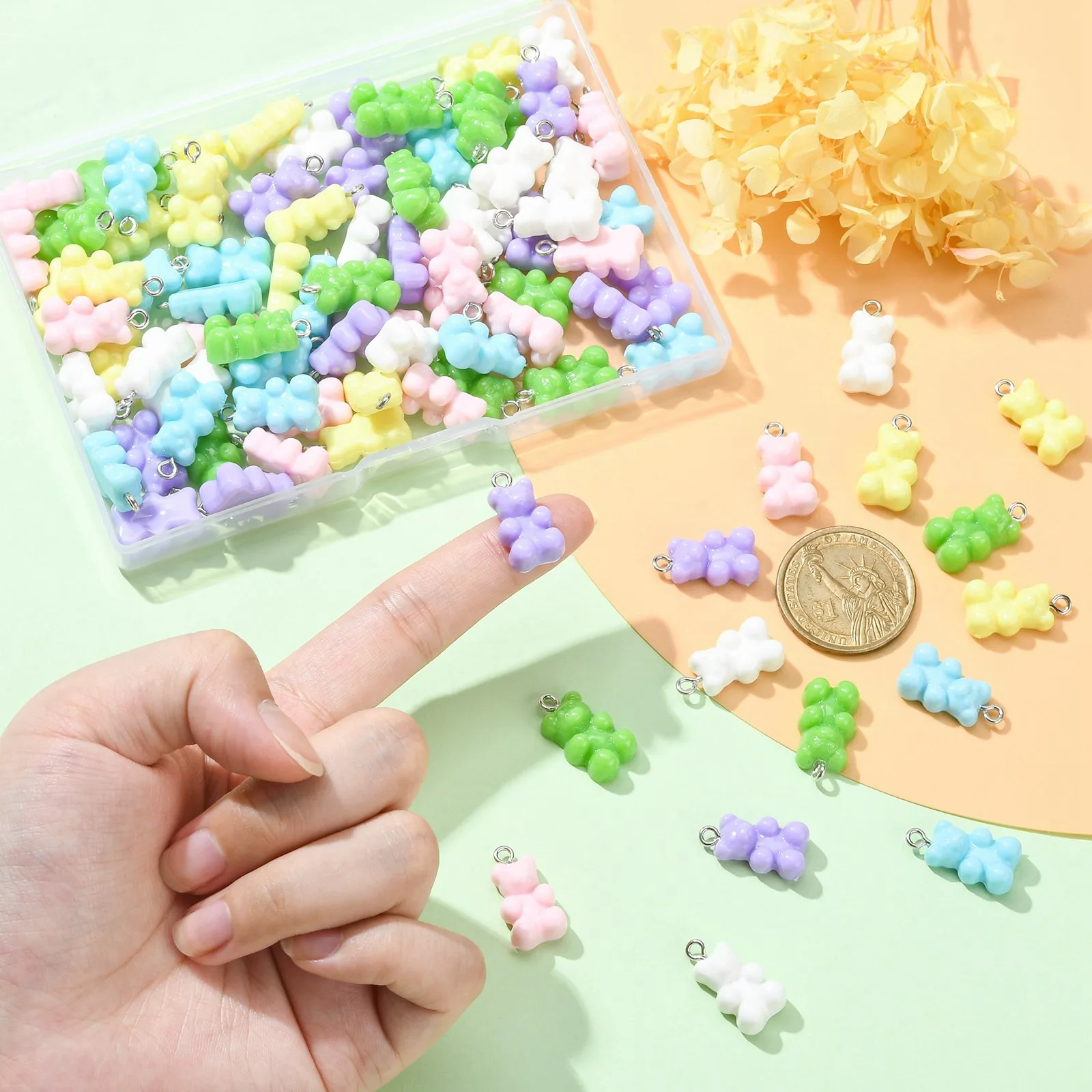 Pandahall 90Pcs 6 Colors Flatback Bear Charms Resin Animal Pendants Cute Bear Charms for Jewelry Keychains Making Accessories