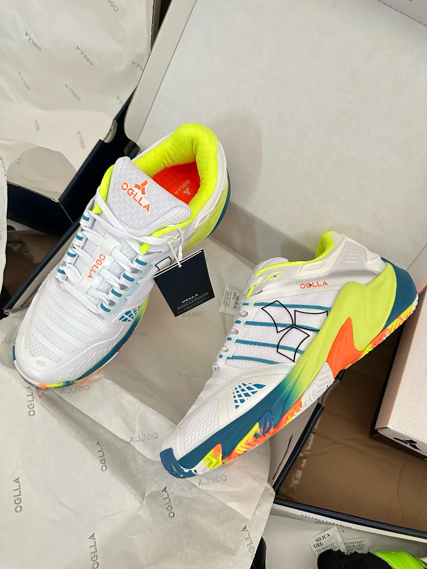 

Unisex Indoor Training Table Tennis Shoes Men's Shock Absorption Training Shoes Professional Breathable Tennis Shoes