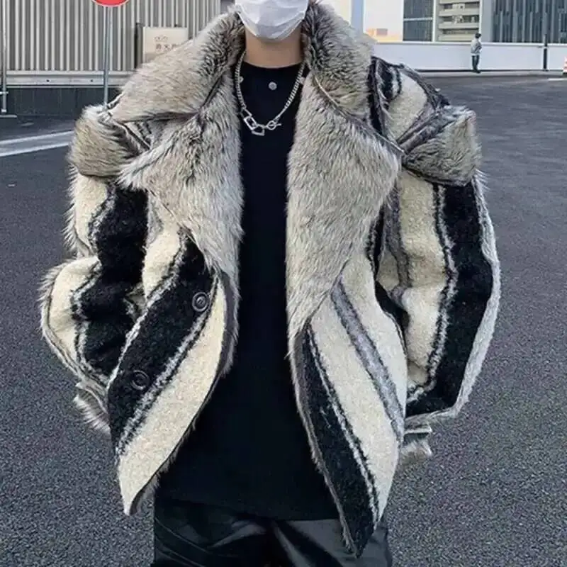 Men's Short Coat Male Fake Fur Jackets Stripe Printing Lapel Plush Thickened Reversible Wear New Fashion Winter 2025 VDU6