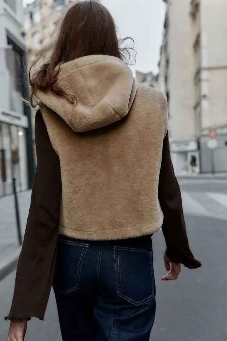 

Fashion Solid Hooded Plush Vest Casual Single Breasted Sleeveless Pocket Loose Short Waistcoat Women Daily Commute Street Vests