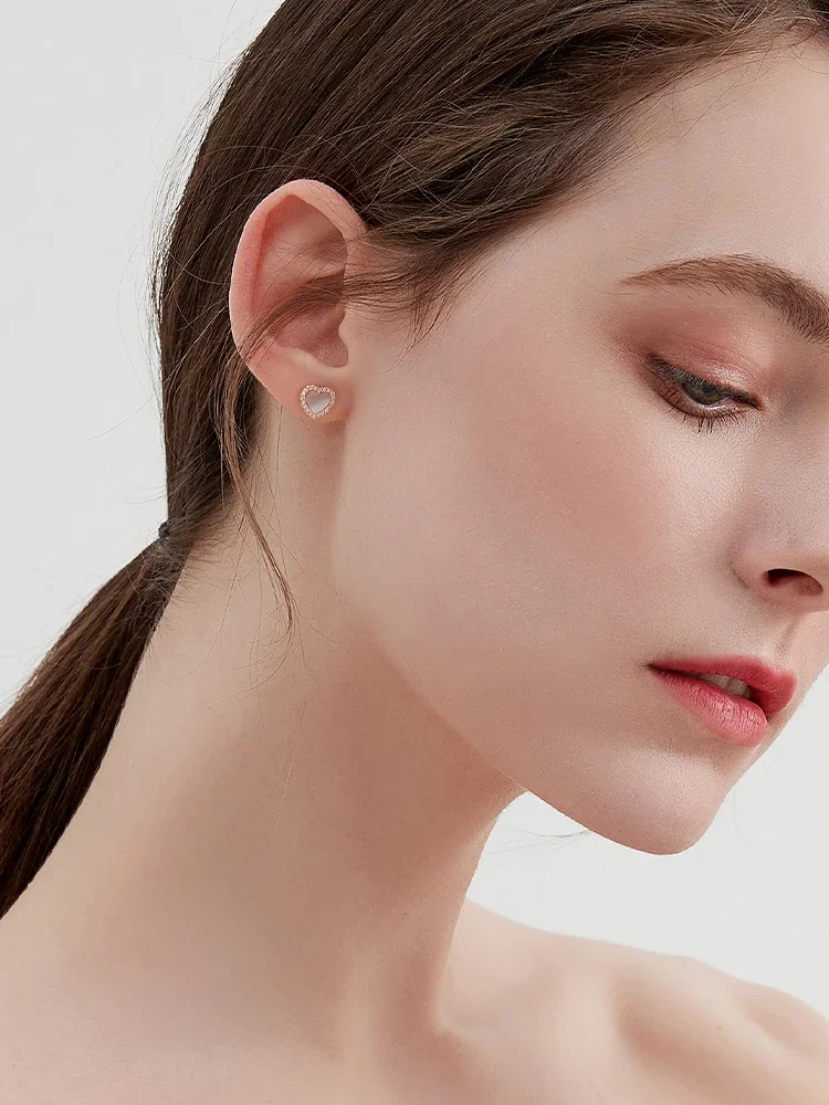 

Нежные розовые серьги-гвоздики для женщин, легкие, роскошные, изысканные, в стиле нишевой моды.