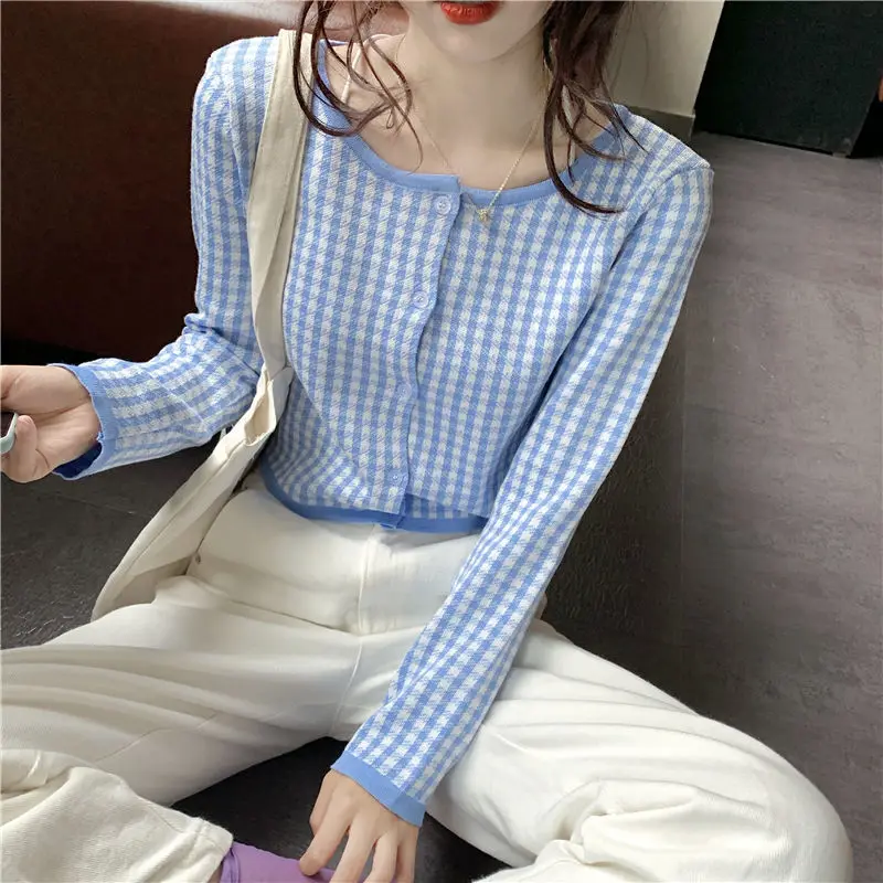 

Women's Knitted Cardigan Plaid Korea Candy Color Sweet Button O Neck Long Sleeves Short Tops Wholesale New Fashion Girls Clothes