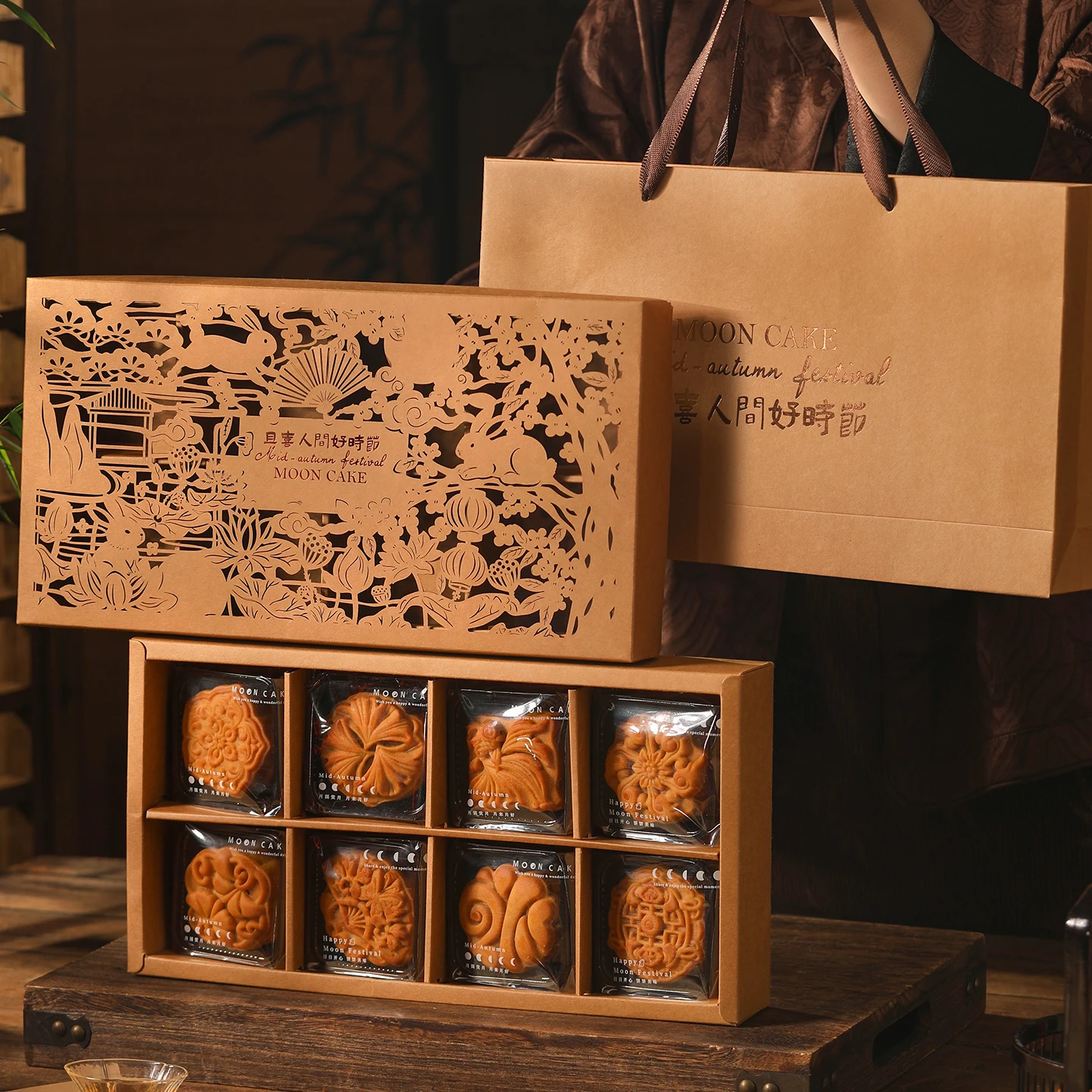 

2025 New Mooncake Paaging Box Ice Skin Flowing Heart Egg Yolk Crisp Traditional Chinese Paper Autumn Festival Gift Box Empt...