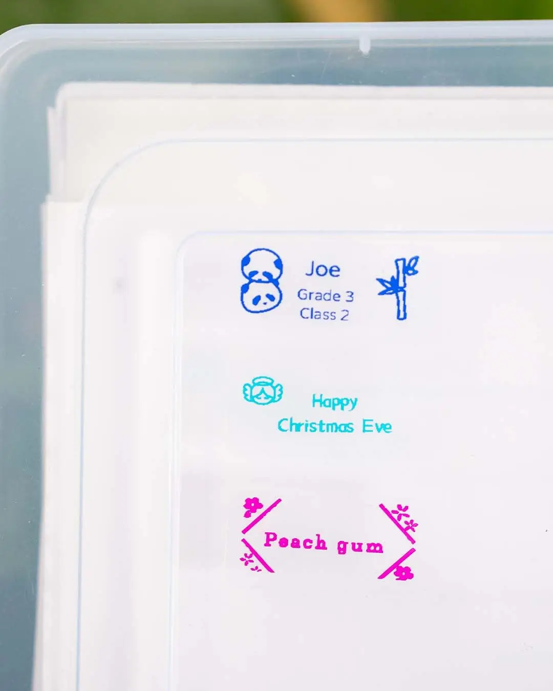 يمكن استخدام ملصق الألوان الشفاف مقاس 14 × 30 مم للسعر والمنتج والستندات والملصقات متعددة الوظائف للهدايا