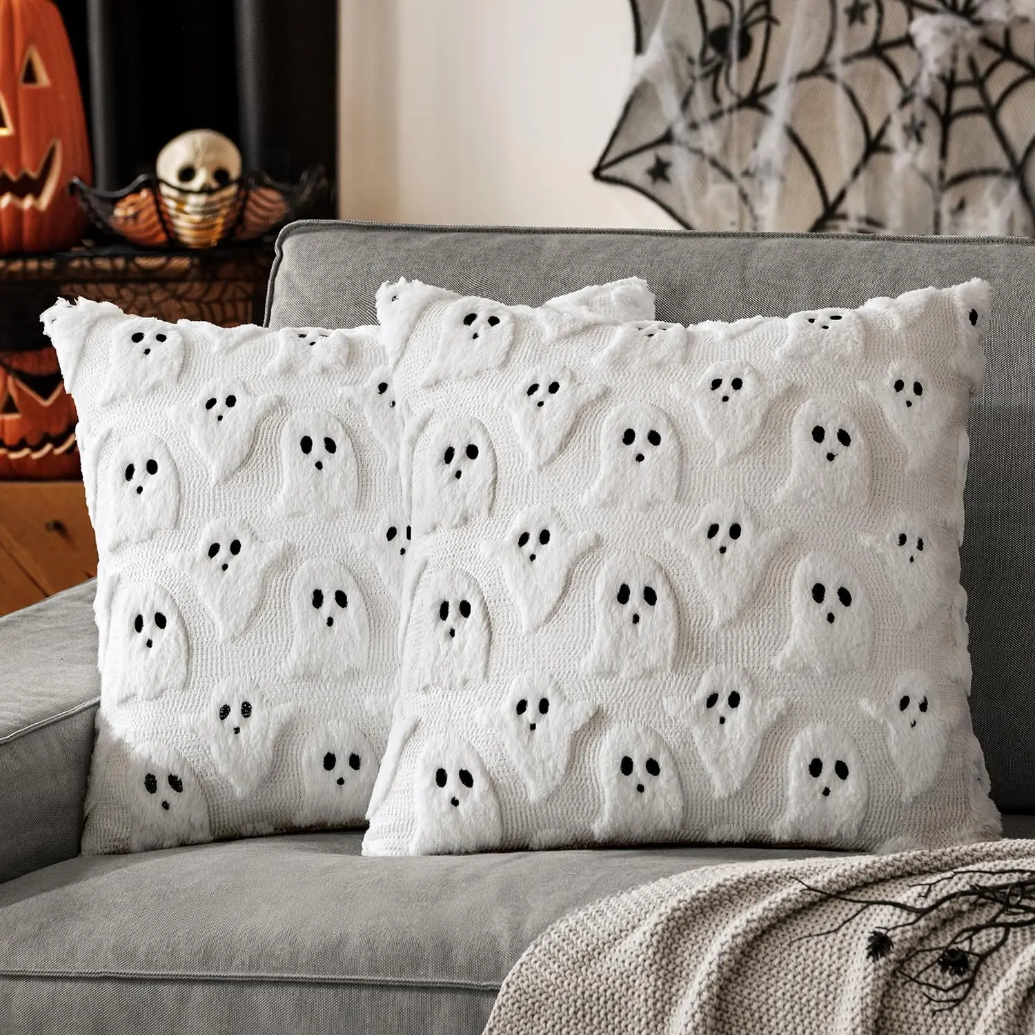 Capas de almofada MIULEE Halloween – Conjunto de 2 capas de almofada de pelúcia fantasma fofo, 18 x 18 polegadas, branco