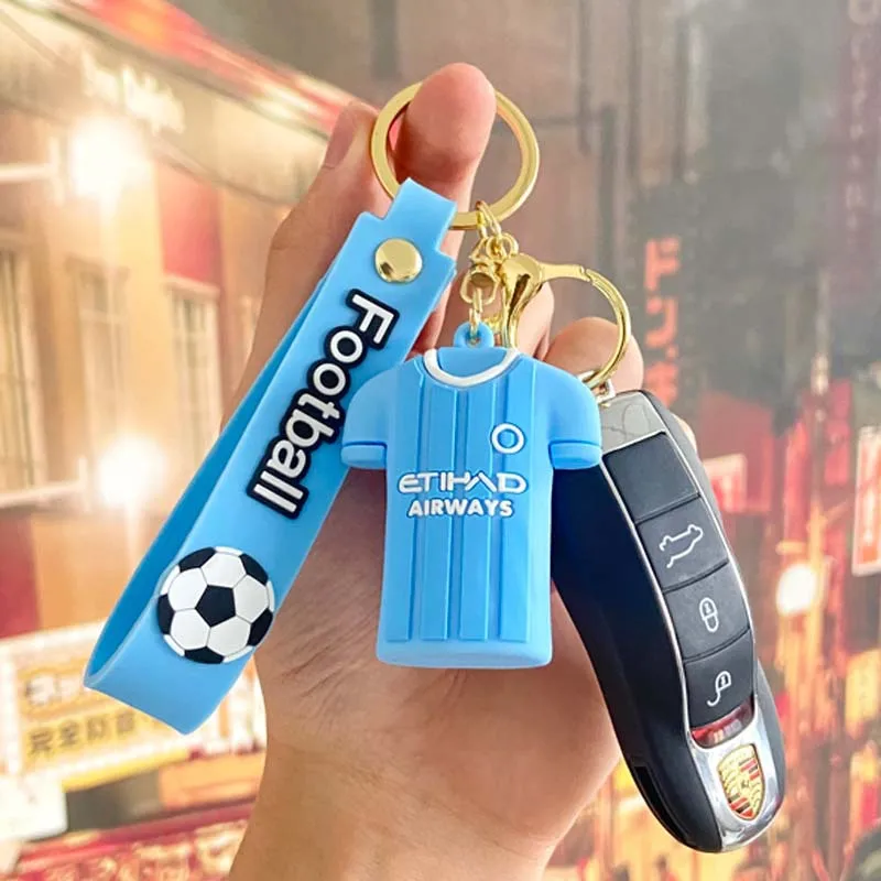 miniso  Car keychain pendants, exquisite and personalized boy bags, key chain rings, small gifts