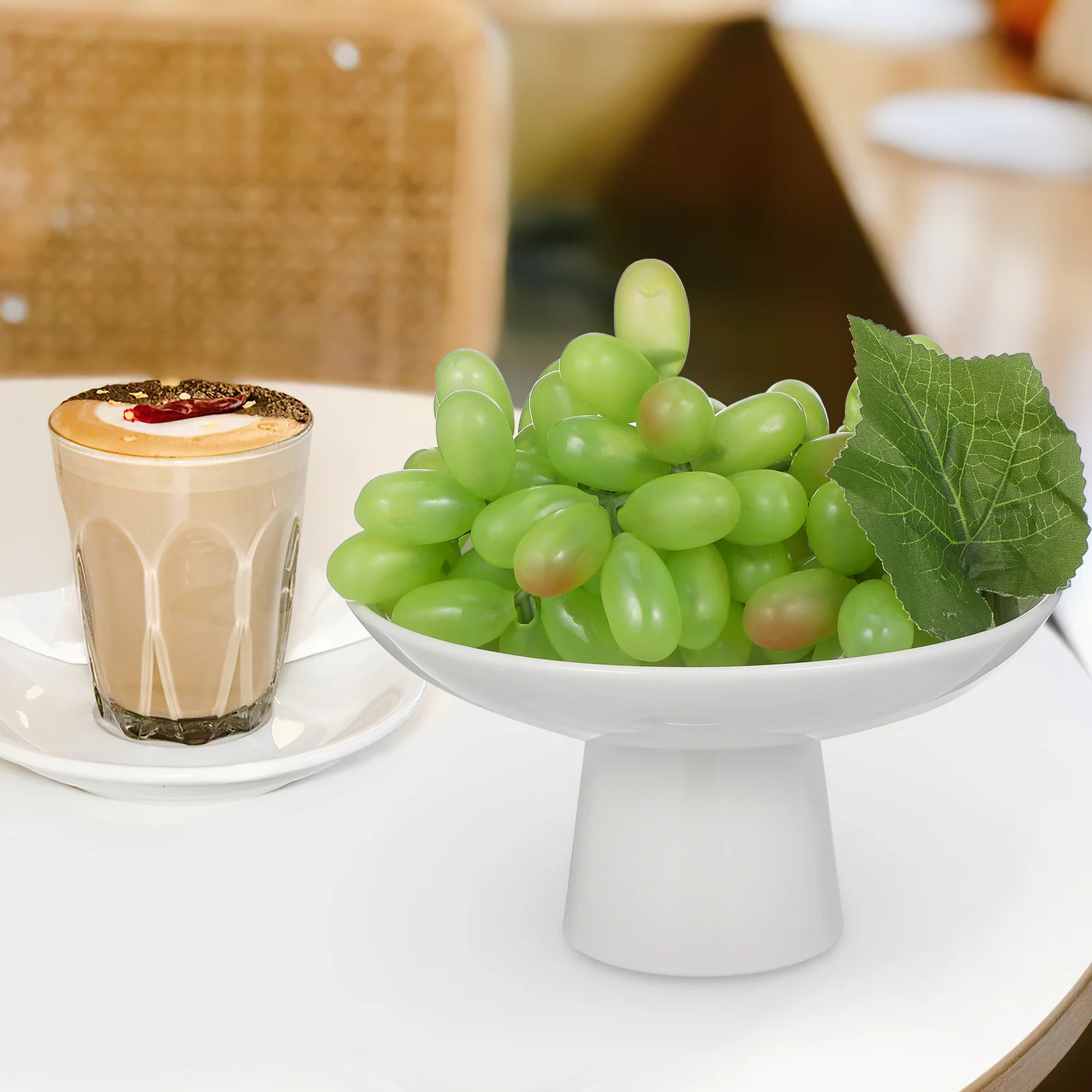 

Керамическая чаша на ножке, современная фруктовница, декоративный поднос для закусок для кухни и обеденного стола