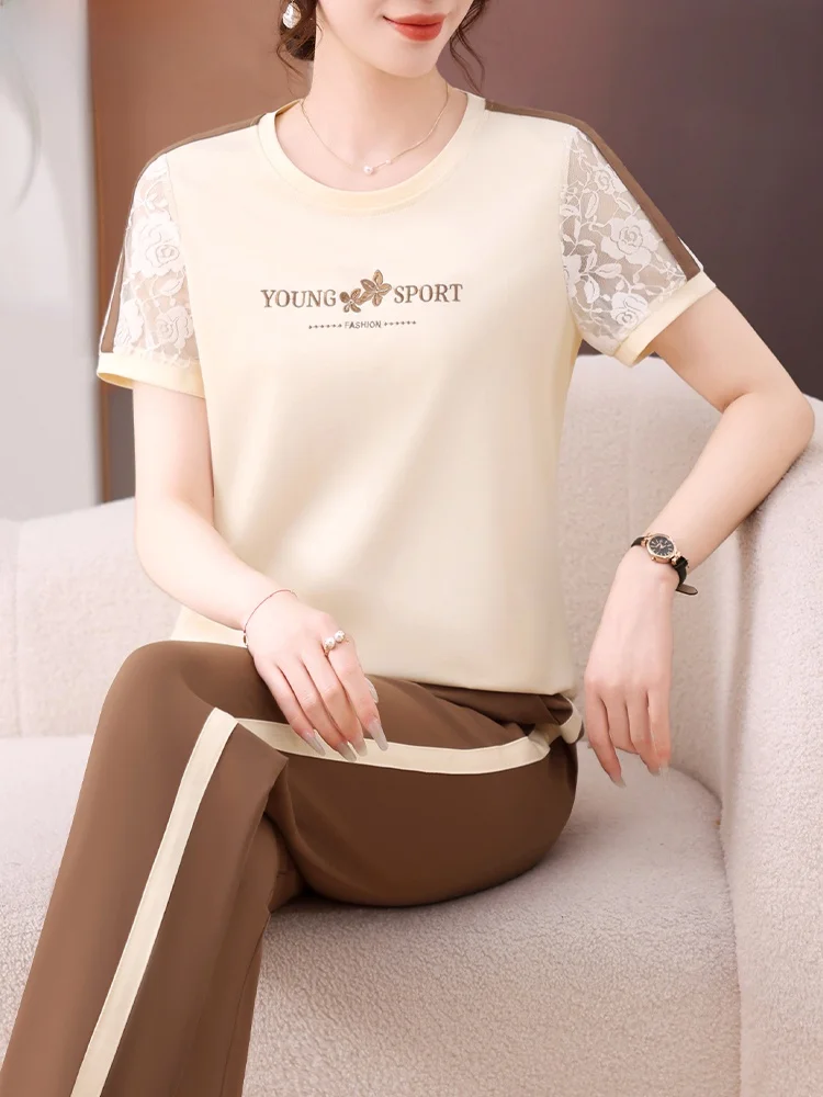 

Casual Sportswear Set for Middle-Aged Mothers Summer Short-Sleeve T-Shirt Fashionable Top And Bottoms Ensemble Polyester Fiber