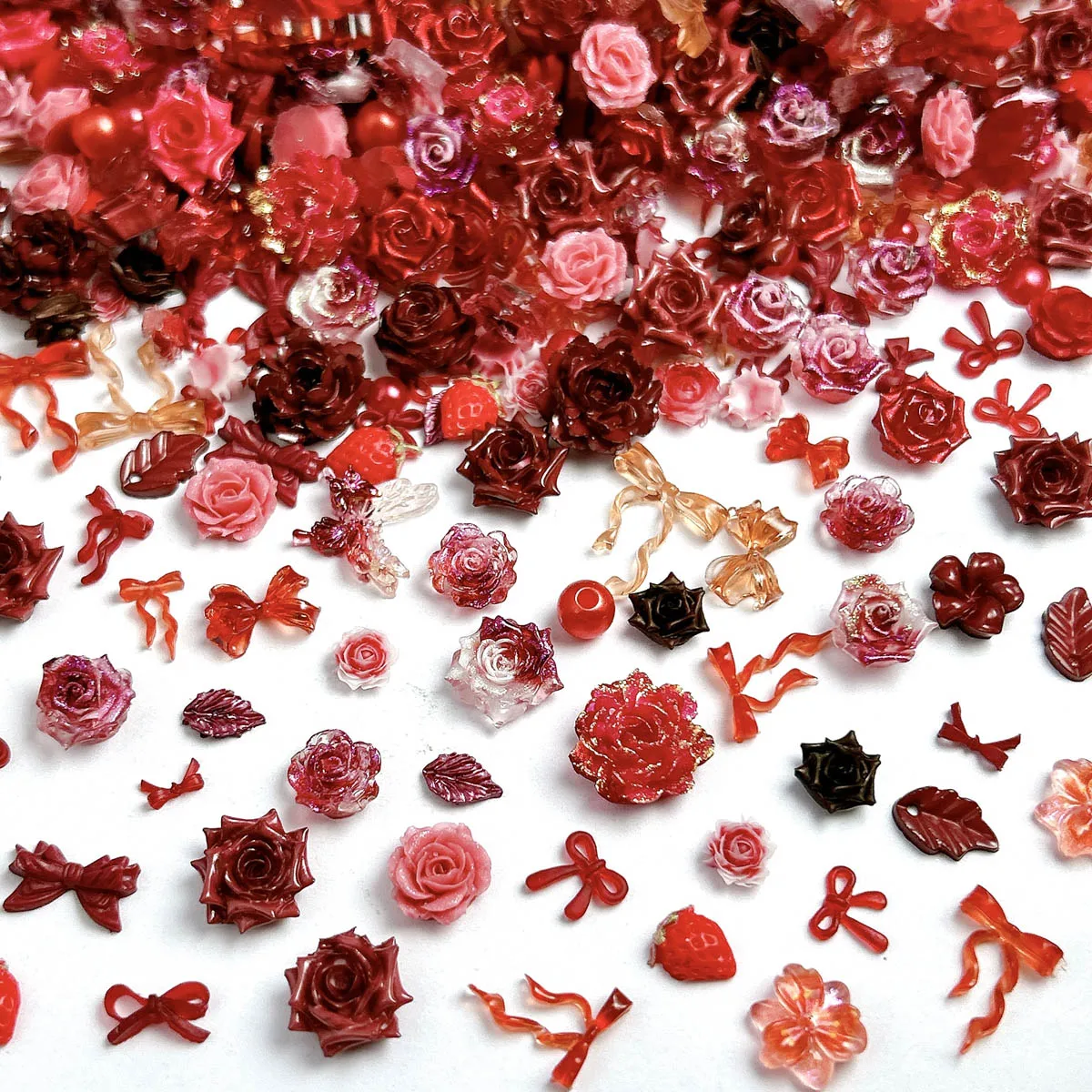 Zufällig gemischte kreative Erdbeerblatt-Harz-Nagelkunst-Dekorationen, Multi-Stil, Schleife, Blume, rote Serie, Nagel-Charms, DIY-Ringe, Nägel