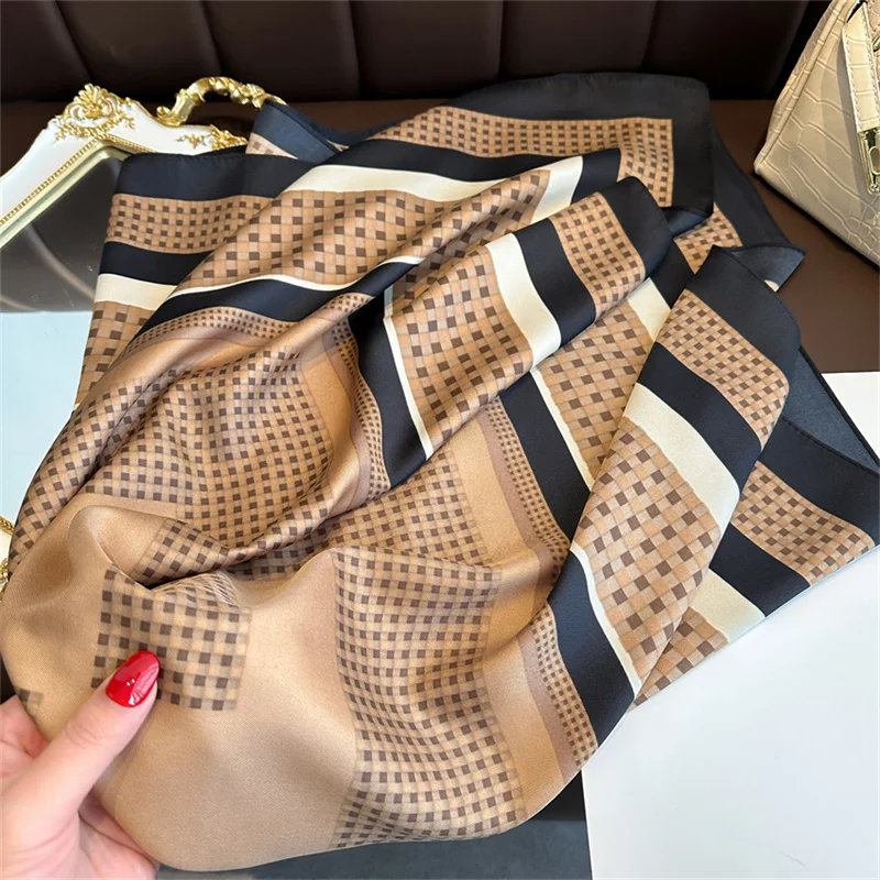 2024 Fashion Luxury Brand Letter Z Printed Women Scarf 90cm Large Square Scarves Twill Silk Headscarf Ladies Shawl