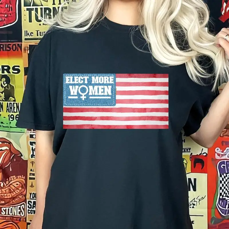 

Женская футболка Elect More Whitehouse Kamala Harris 2024, выборы женских прав, темный Брэндон, США, небинарный