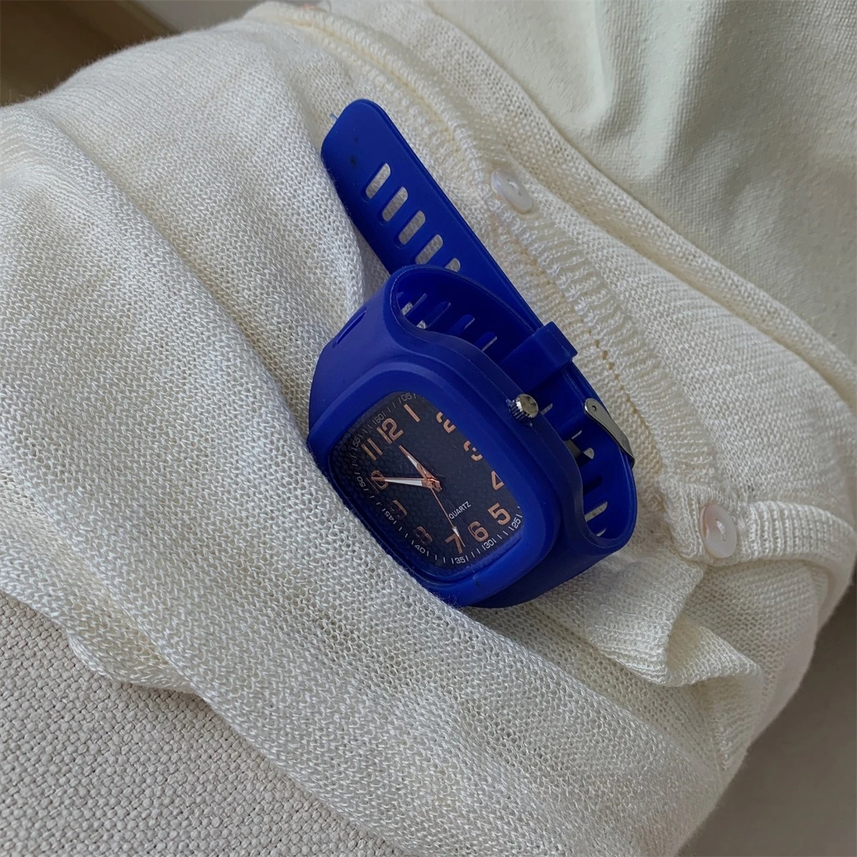 Модные женские часы с квадратным циферблатом, женские роскошные женские кварцевые наручные часы, силиконовые женские часы