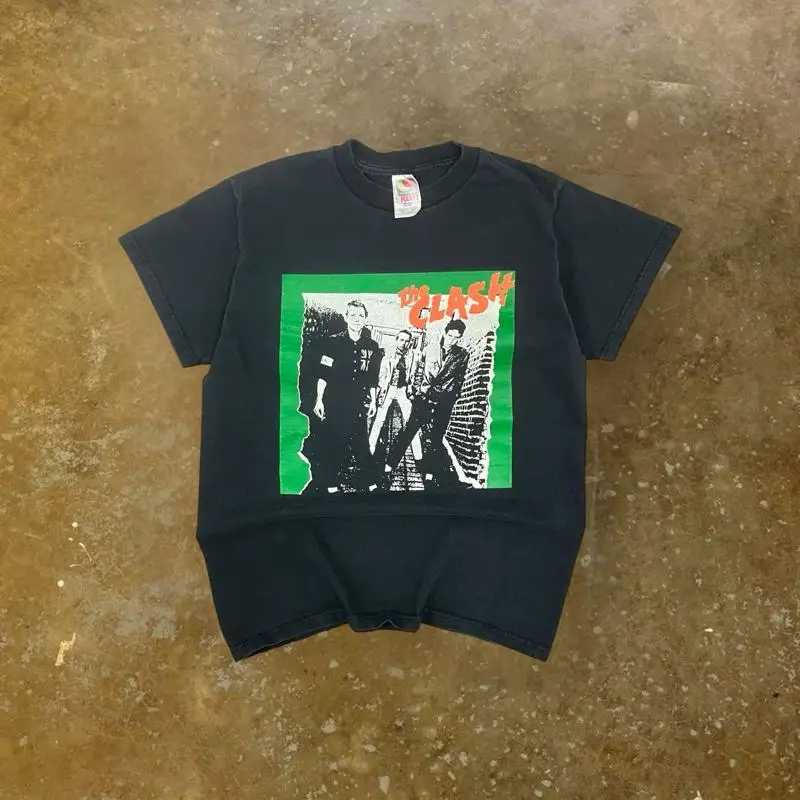 

Винтажная рубашка The Clash Band 2000-х годов, размер среднего размера Y2K, панк-рок, металл, гранж