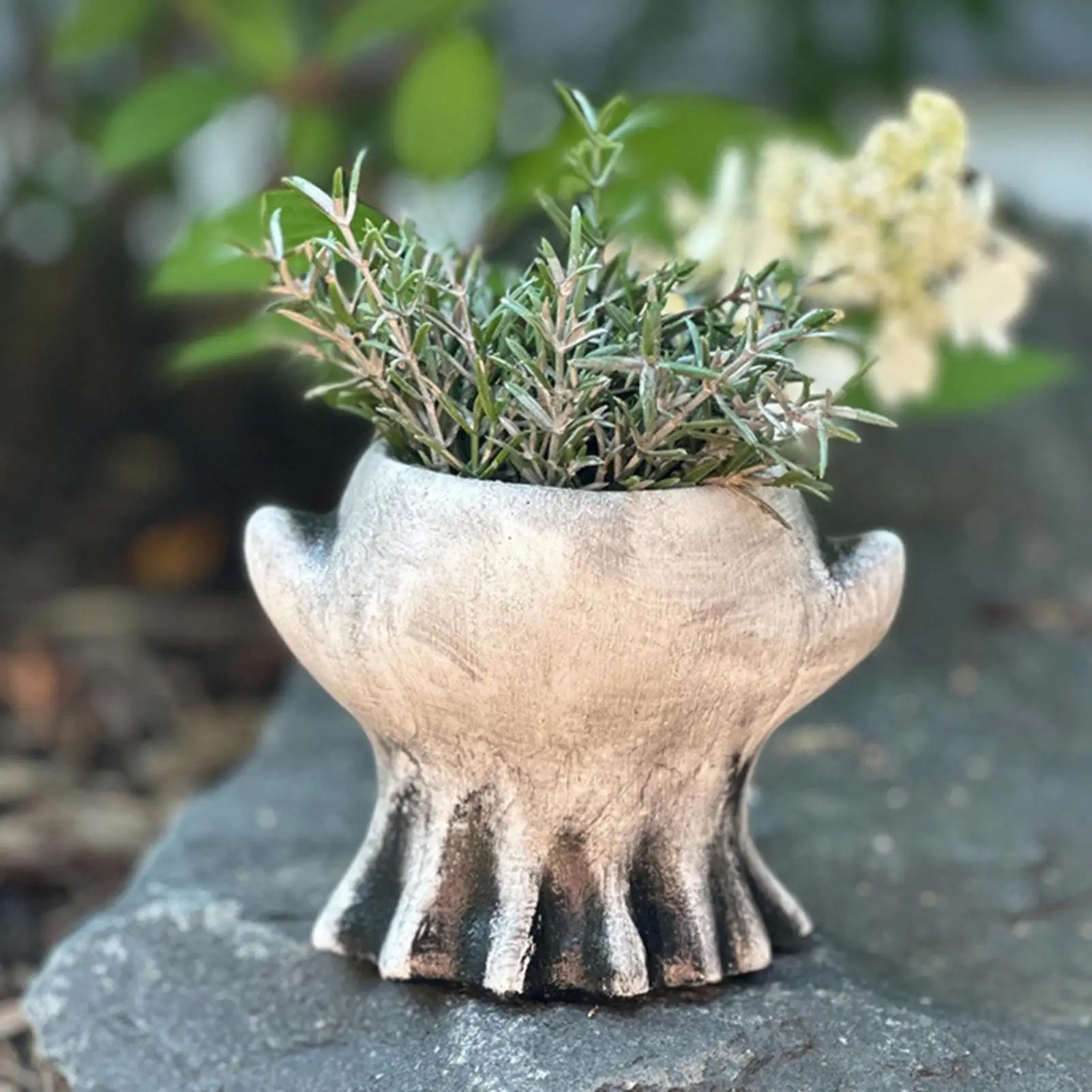 Ghost Shaped Flower Pots Halloween Ghost Planter Pot Creative Spooky Festival Resin Candy Organizer For Cabinets Bookshleves