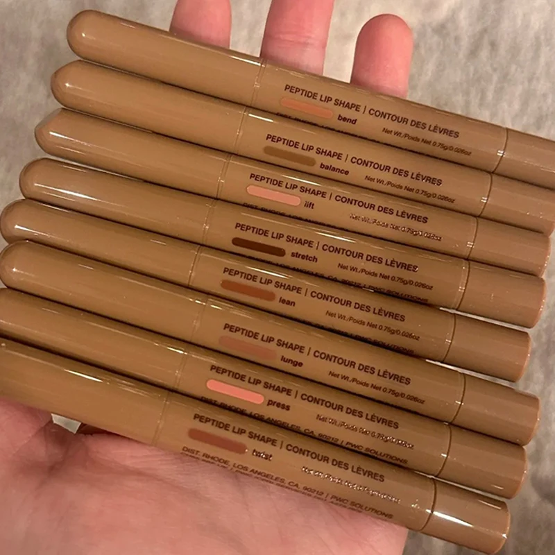 ลิปกลอสแฟชั่น แบรนด์เครื่องสำอาง กระเป๋าเครื่องสำอาง โฟมล้างหน้าสูตรอ่อนโยน ติดทนนาน ฟื้นฟูผิวหน้า ดินสอเขียนขอบปาก 11 สี