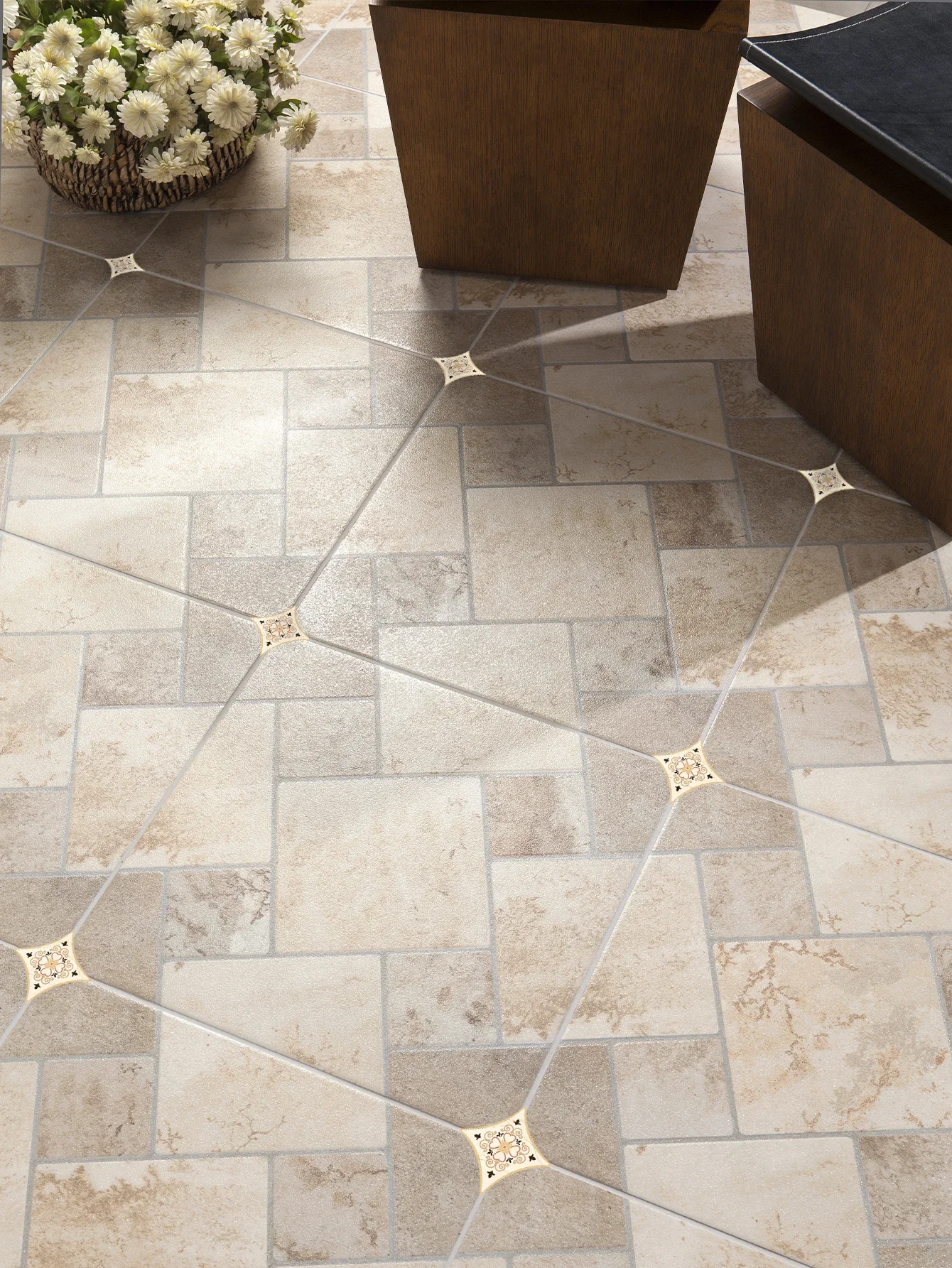 プリントタイルでリビングをモロッコ風に！21枚セットの壁紙ステッカーがもたらす驚きの変化