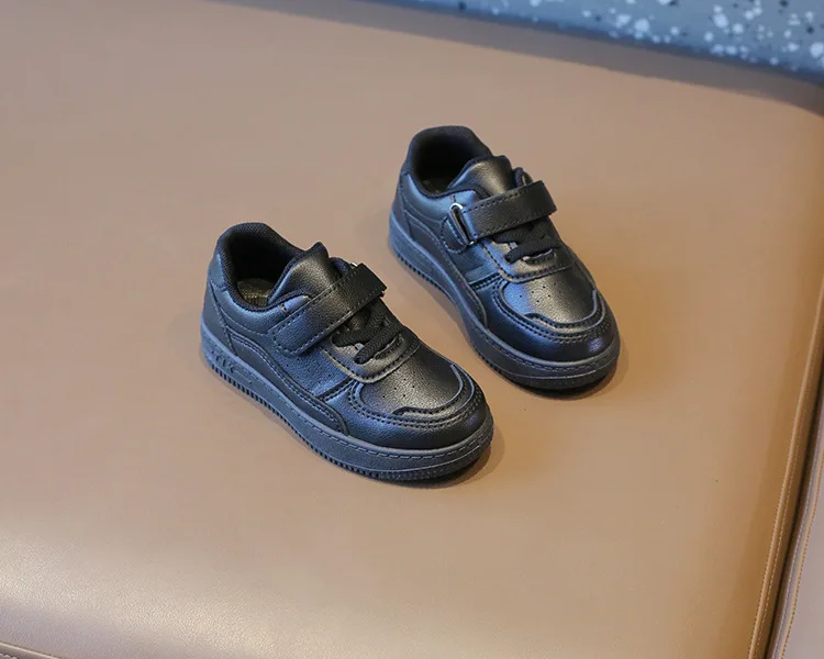 2026 Herbst Kinder-Sneaker Jungen Freizeitschuhe Leder Flache Schüler-Gehschuhe Rutschfeste Mädchen Leichte Sportschuhe – Detail 11