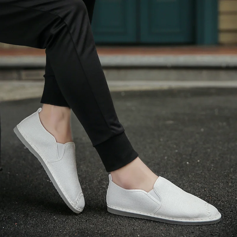 Hot Sale Classic Mens White Loafers Handmade Slip-On Shoes Men Comfortable Breathable Canvas Flat Shoes Men Lazy Casual Footwear