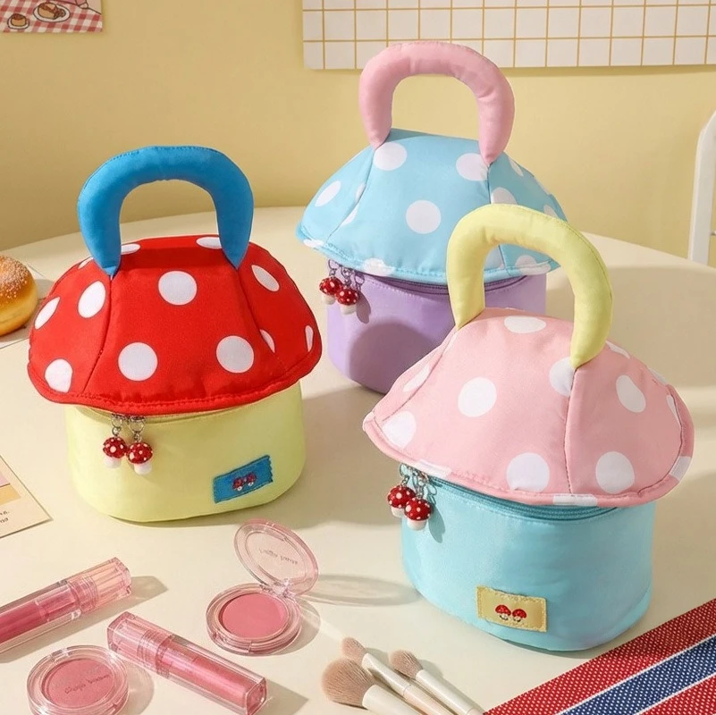 Mushroom Cosmetic Bag Portable Polka Dot Cosmetics Storage Bag Large Capacity Portable House Wedding Gift Bag
