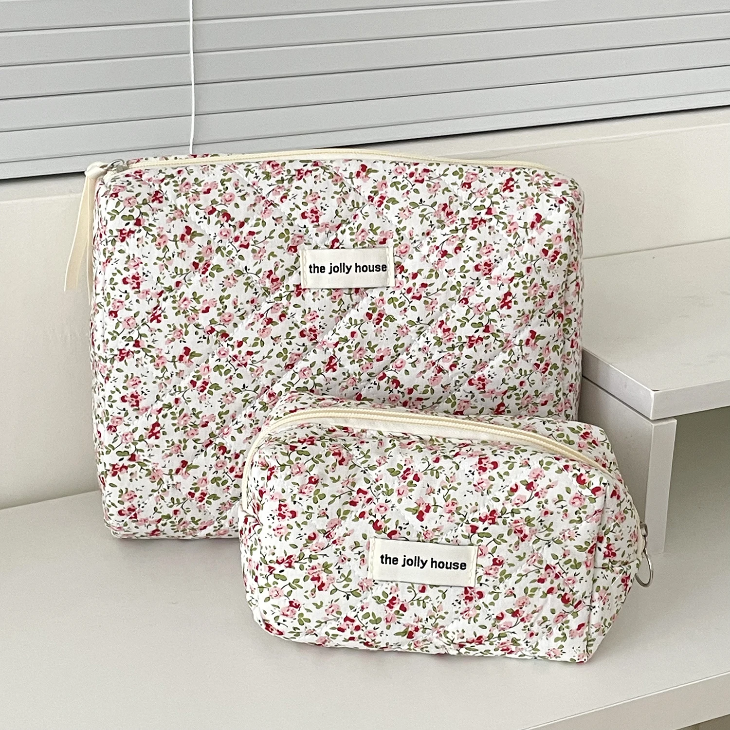 Korean Ins Style Red Green Six Color Small Floral Cosmetic Bag Quilted Fabric Handle Style Large Capacity Ladies Trip Portable M