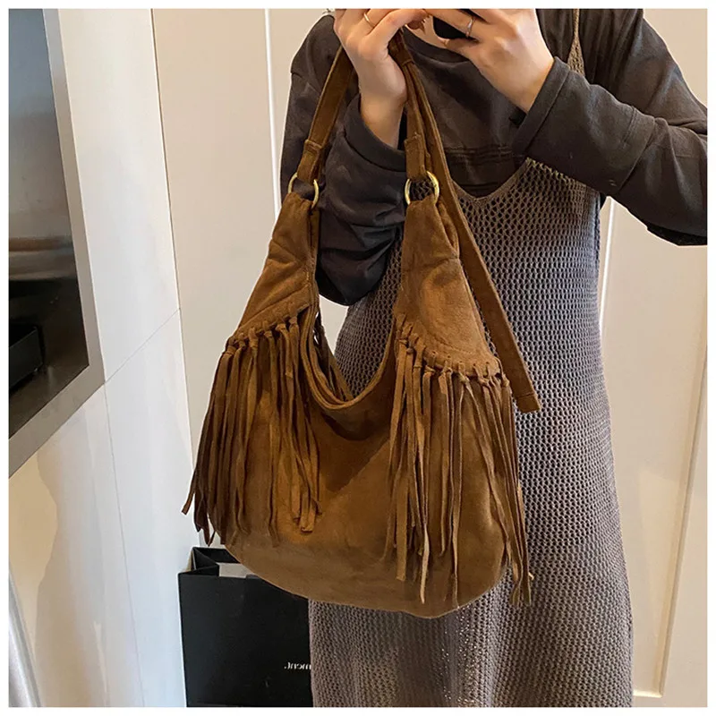 

Tassel Crossbody Bag For Women Large Capacity Shoulder Bags Faux Suede Fringe Underarm Bag Travel Tote Handbag
