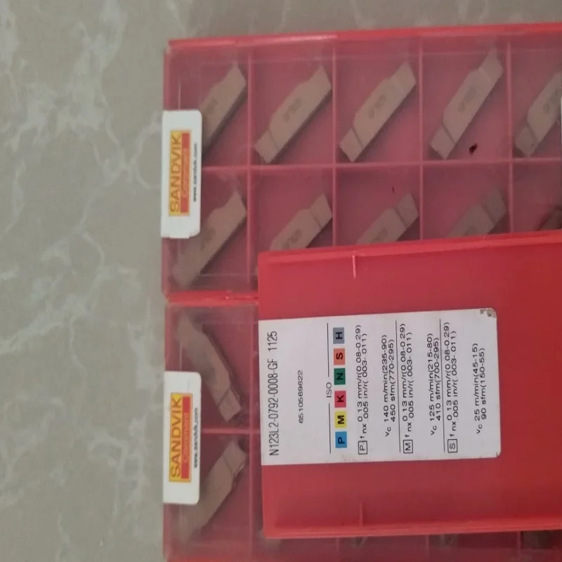 

Hard alloy cutting blades N123L2-0792-0008-GF 1125