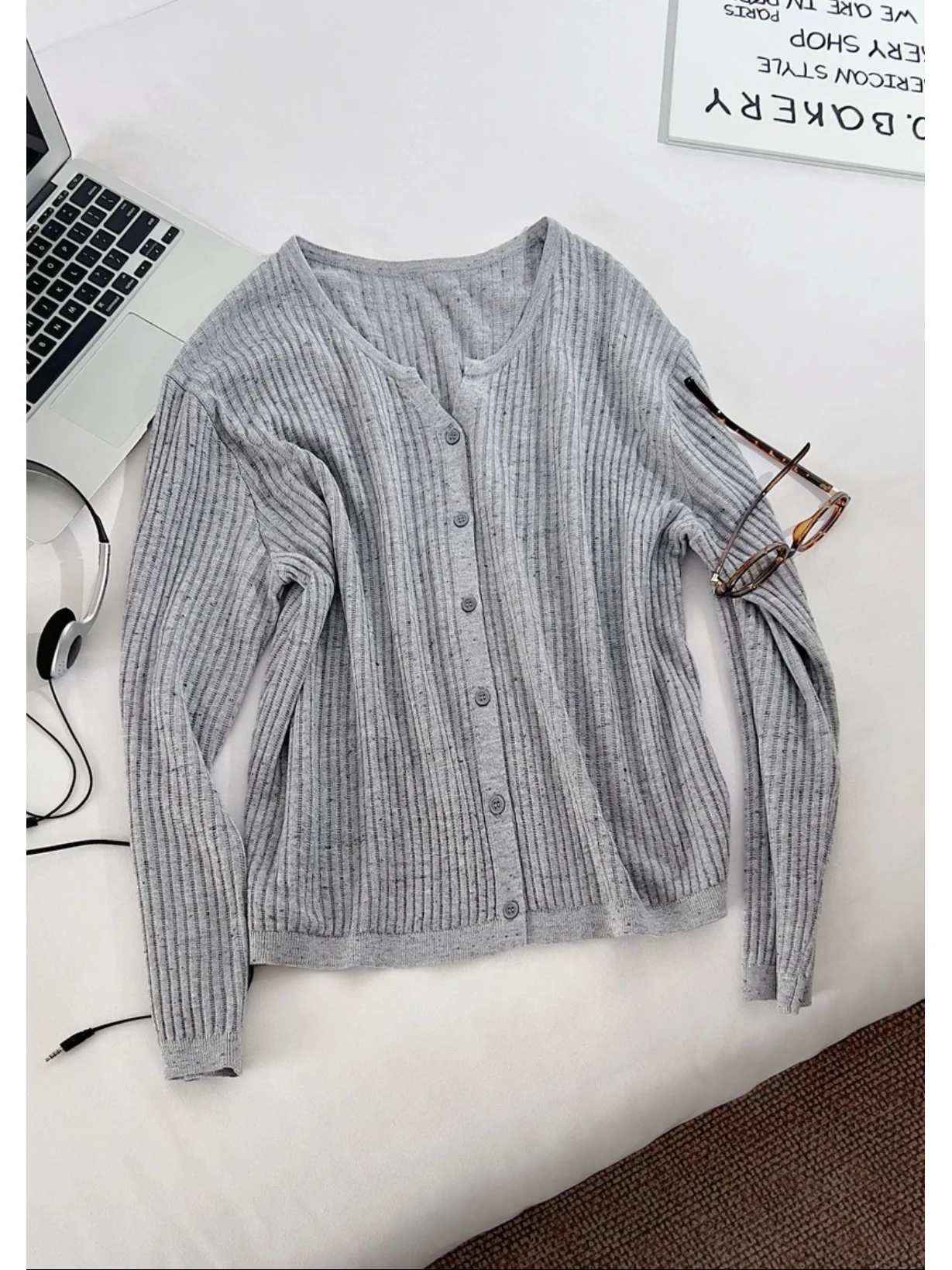 Fashionable Korean Style V-Neck Long Sleeve Knit Cardigan Loose Slimming Women's Top Breathable Polyester Blend Springwear