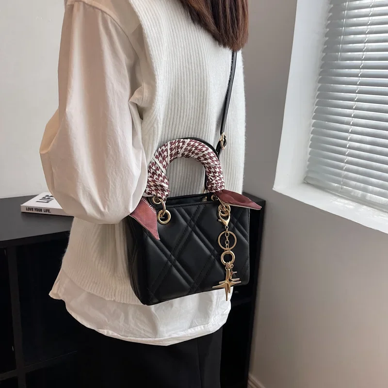 2024 New Women\'s Crossbody Bag Fashionable High Quality Women\'s Handbag Solid Color Versatile Large Capacity Girl Shoulder Bag