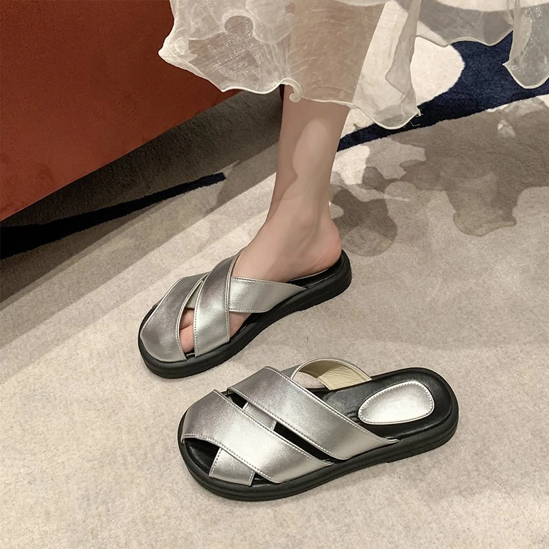 Slippers Women Summer Shoes Flats Hollow Breathable Leather Sandals Casual Soft Sole Round Toe Rubber Sole Shoes Outside