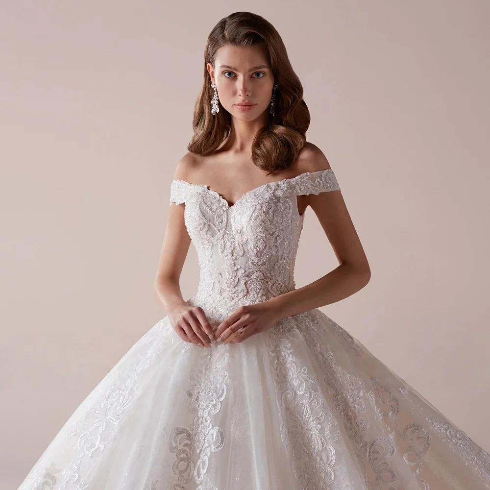 تخصيص رائعة قارب الرقبة الدانتيل الكرة ثوب فساتين الزفاف أنيقة يزين مطرز قطار مصلى خمر الأميرة ثوب الزفاف