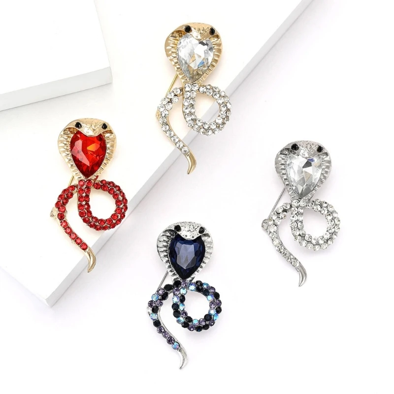 Women Vintage Fashion Brooch Pin with Rhinestones Sparkling Women Clothing Jewelry for Party Dress and Suit Accessory